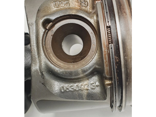 Píst 0830923 Mercedes-Benz A W169