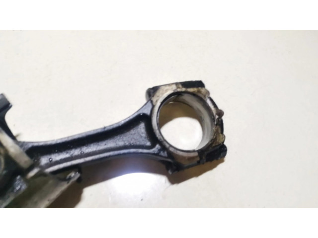 Píst rf8b Mazda 626 pro naftový motor 2.0