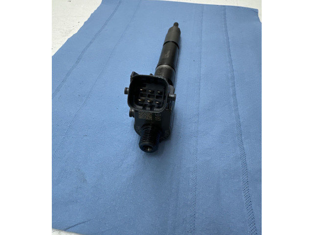 Форсунка 31336878    Volvo S90, V90  D4204T9 