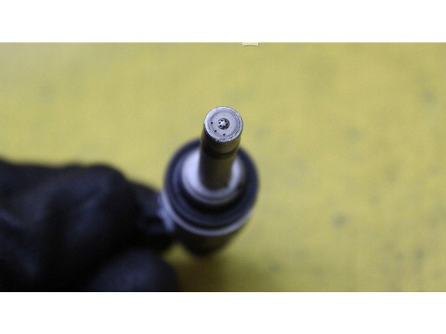 Vstřikovač 06C906036F   Audi A8 S8 D4 4H     