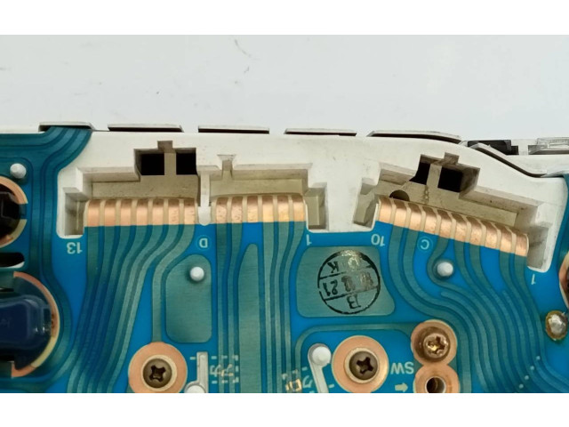 Přístrojová deska Toyota Land Cruiser (J100) 1998 8380060131, 255610