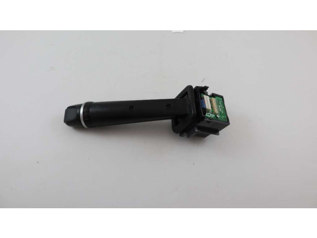 Ручка стеклоочистителей 31268565   Volvo V70