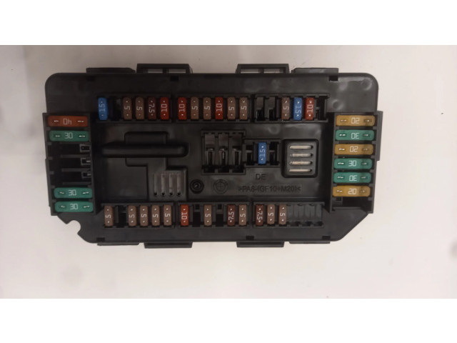 Pojistková skříňka 9389068, 61149224866 BMW M3 F80 2016