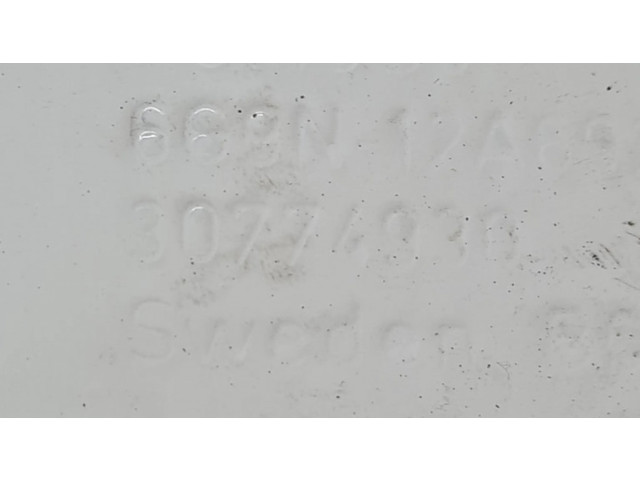 Другая деталь отсека двигателя