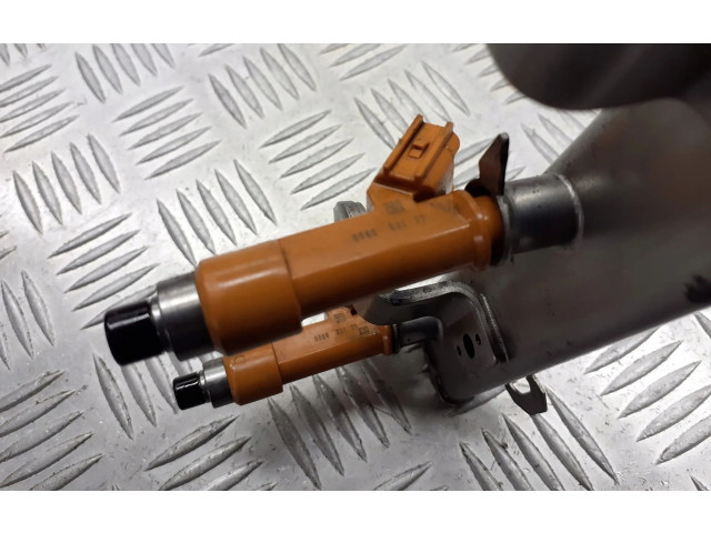 Vstřikovací lišta 008002127 Suzuki Splash