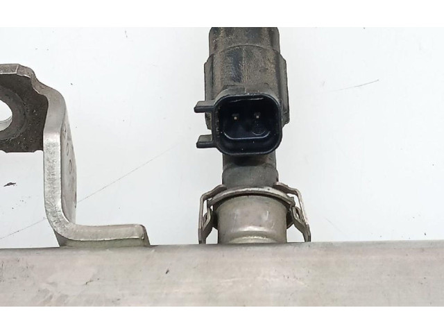 Топливная рампа 4M5G9D280DB   Volvo S40   для двигателя B4184S11