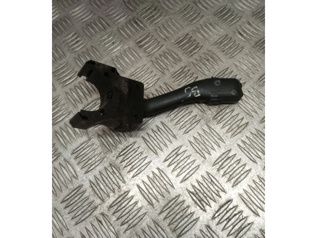 Ручка стеклоочистителей    Volkswagen PASSAT B5