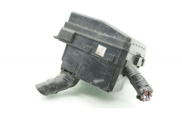 Блок предохранителей Mitsubishi Outlander