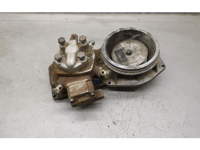 Топливная рампа 0438121011, 026133353 Audi 80 90 B3