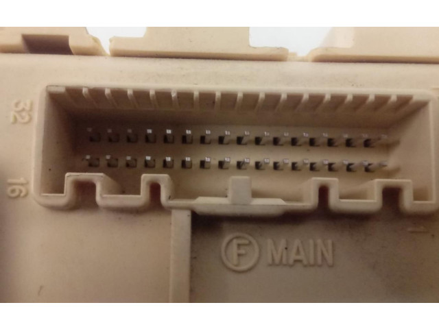 Блок предохранителей 91950A2130   KIA Ceed    