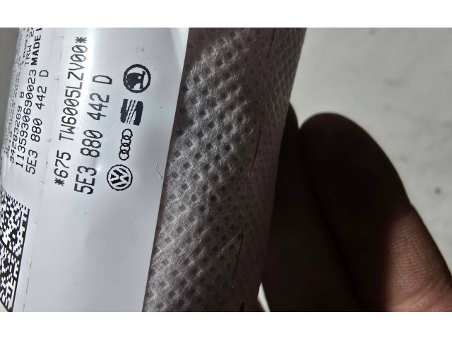 Подушка безопасности в сиденье 5e3880442d   Skoda Octavia Mk4