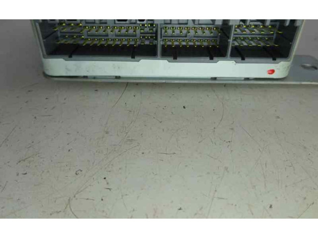 Блок управления 87120-08201   SsangYong Rexton