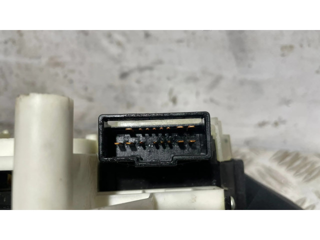 Мултифункционный включатель управления / ручка