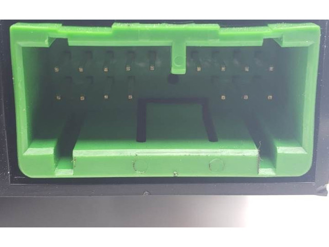 Блок управления климат-контролем 30782904   Volvo V70