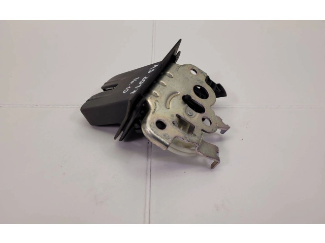 Zámek zadních dveří 8R0.827.505.A Audi A3 S3 8V 2018