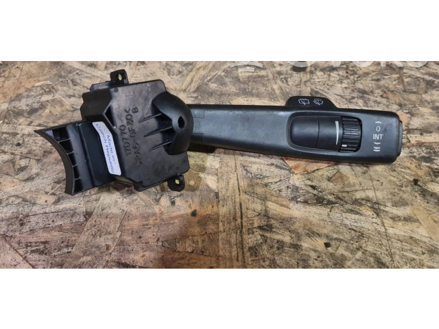 Ручка стеклоочистителей    Volvo V50