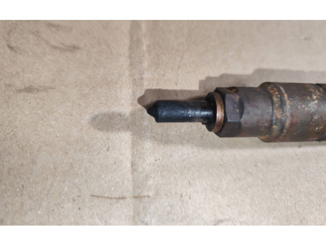 Форсунка 028130202p    Audi A3 S3 8L   