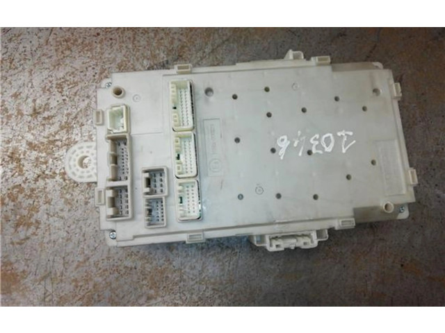 Блок предохранителей  747056390W, 747056390W   Honda Jazz    