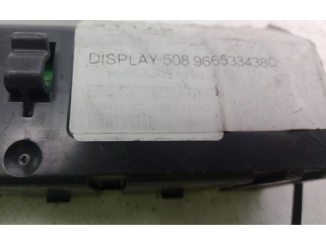Дисплей       Peugeot 5008