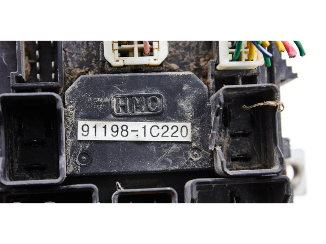 Блок предохранителей 911981c220 Hyundai Getz