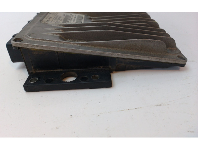 Блок управления двигателя 8200785530, 8200911568   Dacia Logan Pick-Up