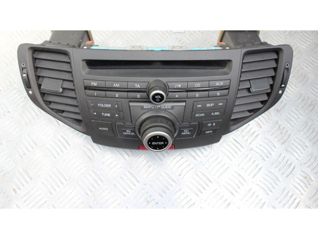 Радио/ проигрыватель CD/DVD / навигация