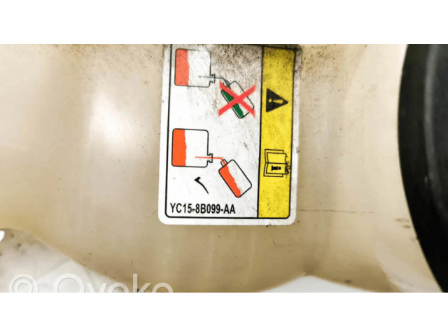 Расширительный бачок охлаждающей жидкости