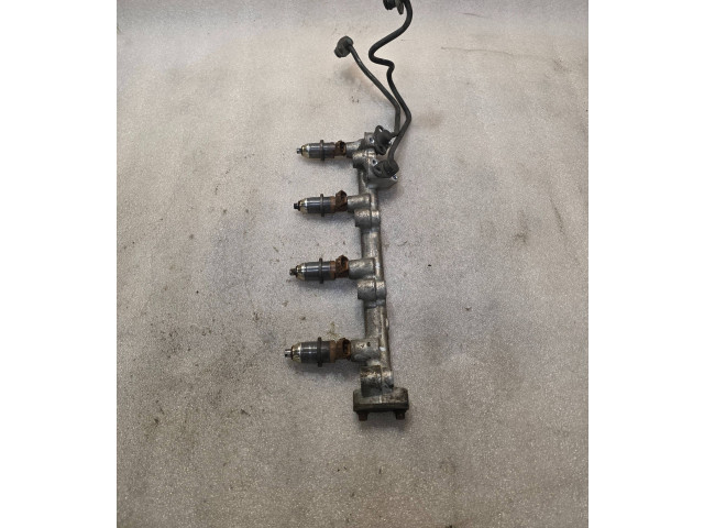 Комплект форсунок E7t05072 Mitsubishi Galant