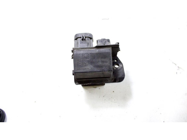 Модуль управления вентилятором 9673999880   Peugeot 3008 I