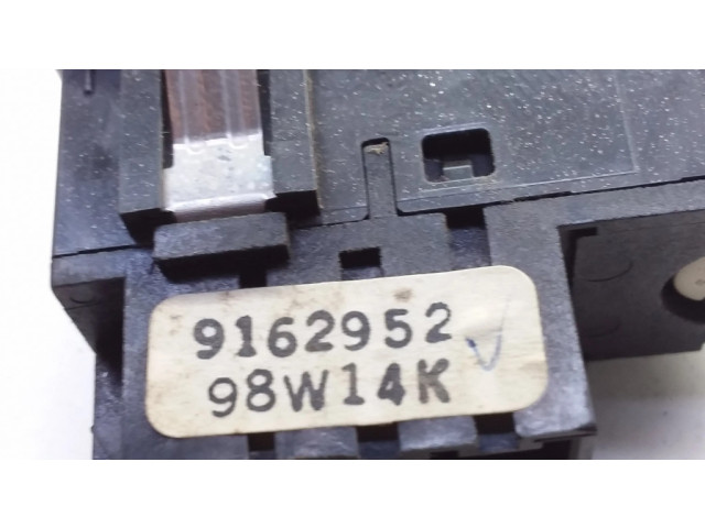 Включатель обогрева стекла с помощью электричества