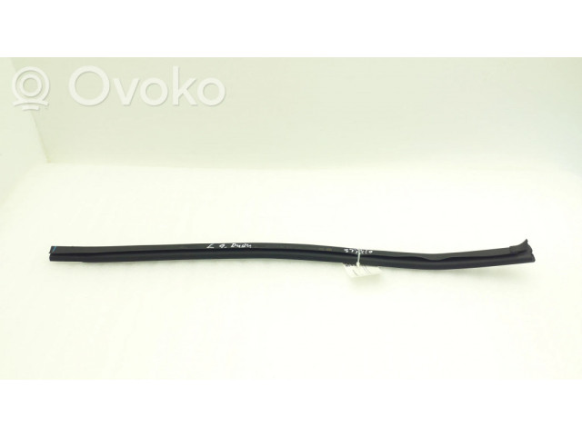 Задний уплотнительная резина (у стекла)