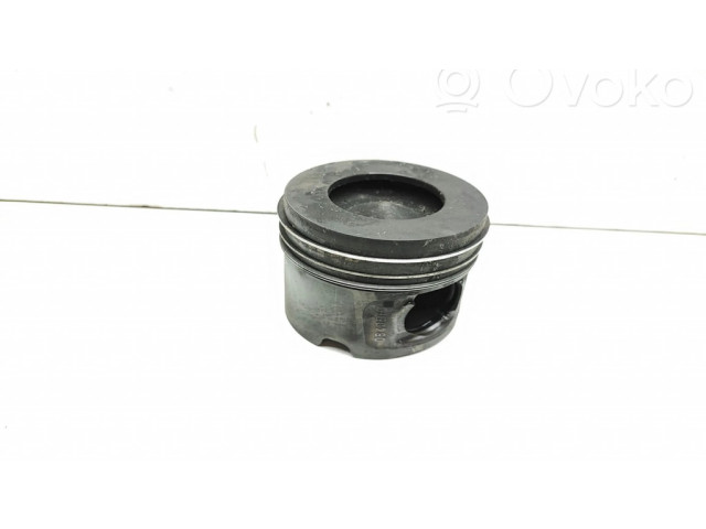 Píst 0840BB BMW 5 E60 E61 pro naftový motor 2.0