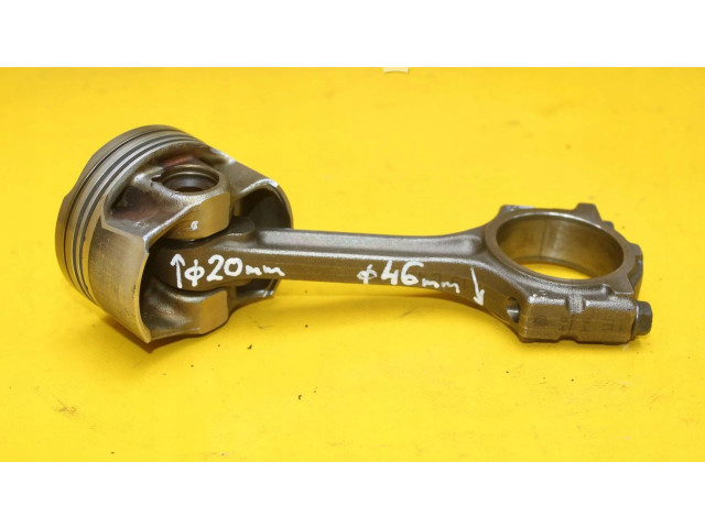  Поршень с шатуном  72L71  Renault Clio IV  