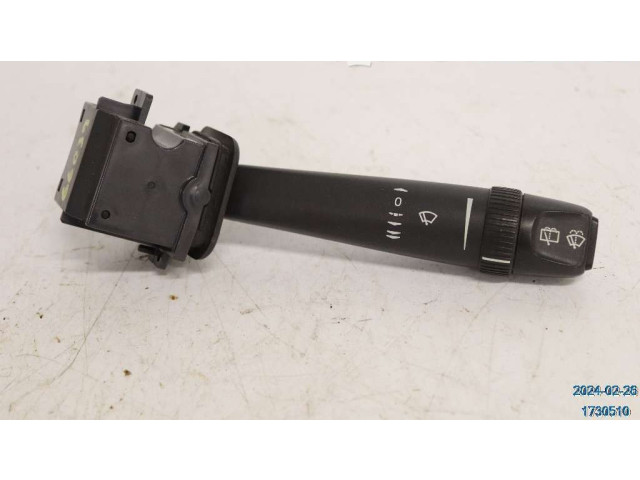 Ручка стеклоочистителей 31268582   Volvo V70