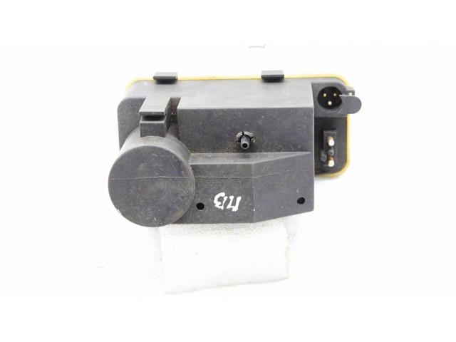 Pojistková skříňka Вакуумный насос центрально замка 0008000948, 0132006309 Mercedes-Benz E W124 1995