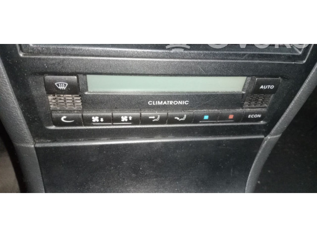 Блок управления климат-контролем S24 Skoda Octavia Mk1 (1U)