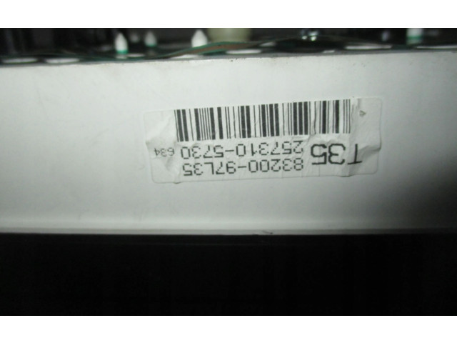 Панель приборов Daihatsu Sirion