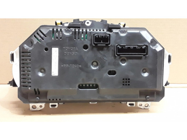 Přístrojová deska Toyota Yaris 2013 838000DT70