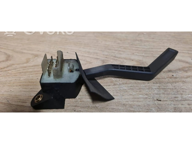 Ручка стеклоочистителей 1363016 Volvo 940