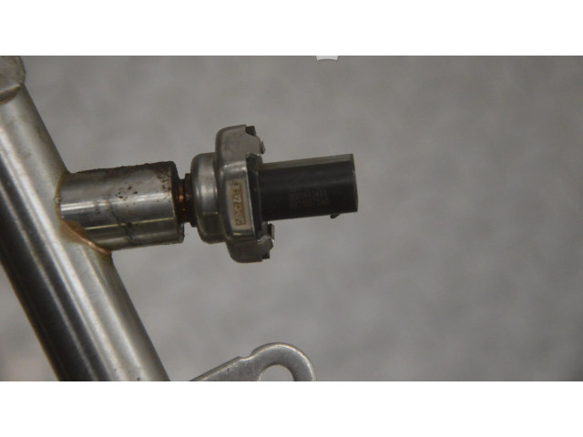 Vstřikovací lišta 50052930, 2057900986 Alfa Romeo Giulia pro benzínový motor 2.0 55273835