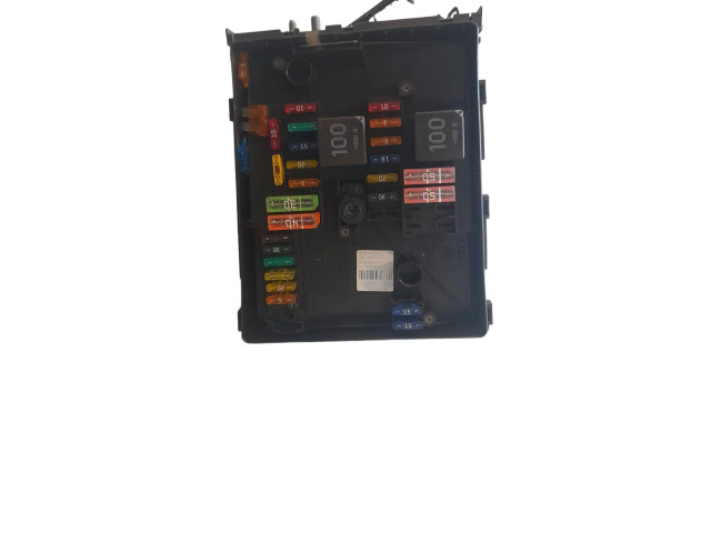 Блок предохранителей  0949421515, 1K0937118   Skoda Yeti (5L)    