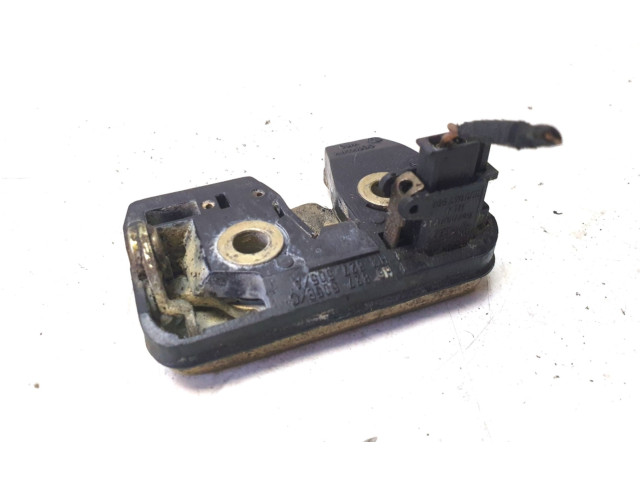 Zámek zadních dveří Volkswagen Golf III 1994