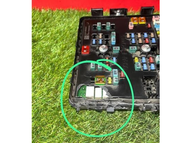 Блок предохранителей KK3T14D068JC   Ford Transit -  Tourneo Connect    