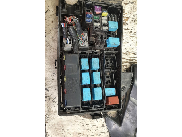 Блок предохранителей 8921153020, 7510 Lexus IS 220D-250-350