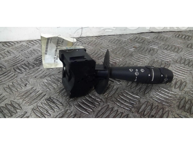 Ручка стеклоочистителей 7701051760 Renault Clio II