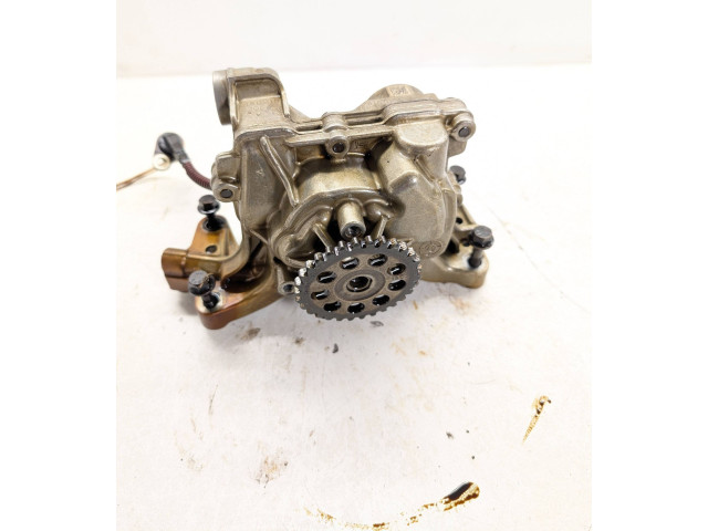 Масляный насос  B4204T23 31670242  Volvo S90, V90 