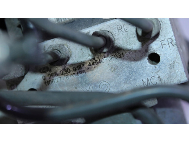 Jednotka ABS 44500F031 Toyota Yaris 2006