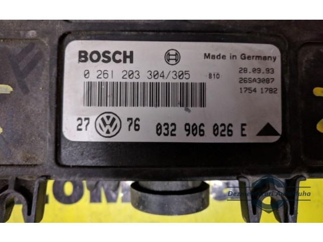 Блок управления двигателем Блок управления 0261203304, 0261203305 Volkswagen Golf III