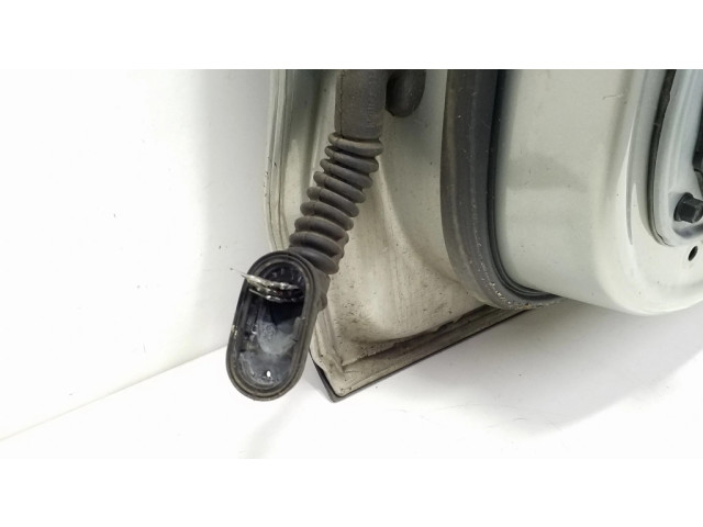 Задняя дверь