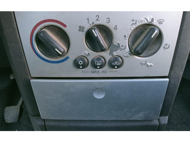 Блок управления климат-контролем    Opel Meriva A